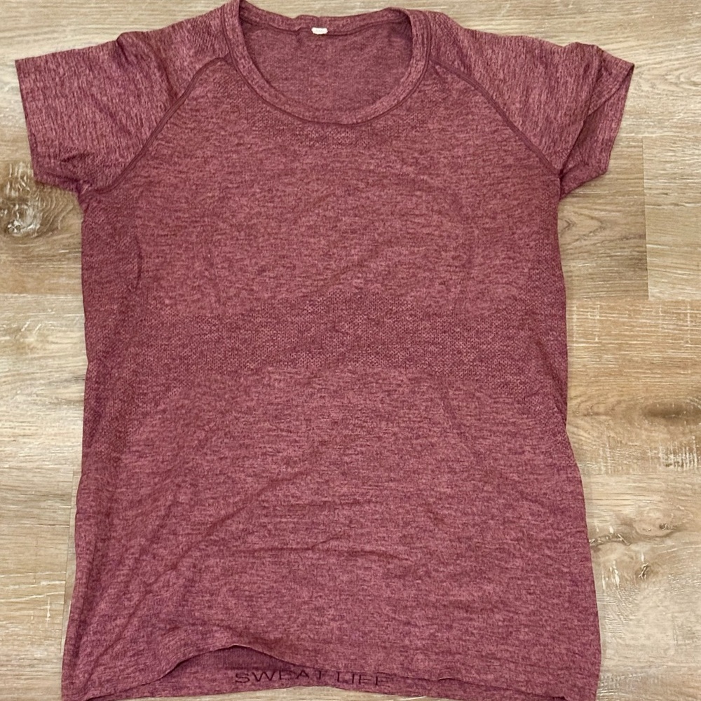 129 Lululemon Swiftly Tech Short Sleeve Crew Size 12